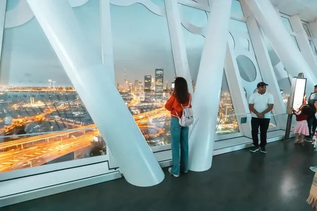 Burj Khalifa Non-Prime 124th & 125th Floor Thumbnail 3
