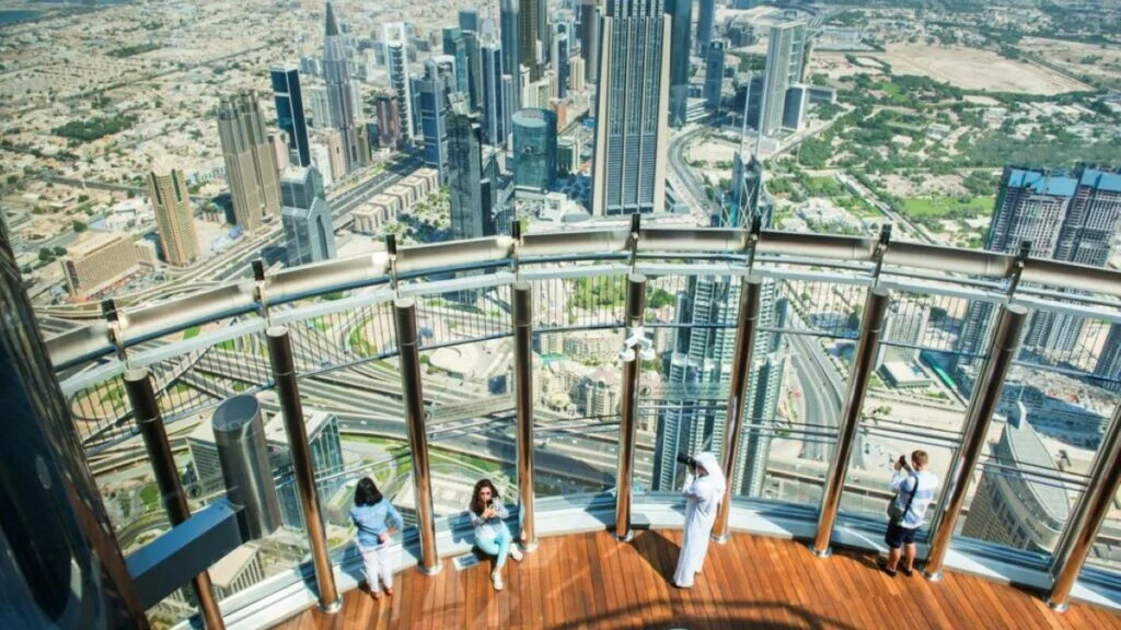 Burj Khalifa Non-Prime 124th & 125th Floor Thumbnail 2